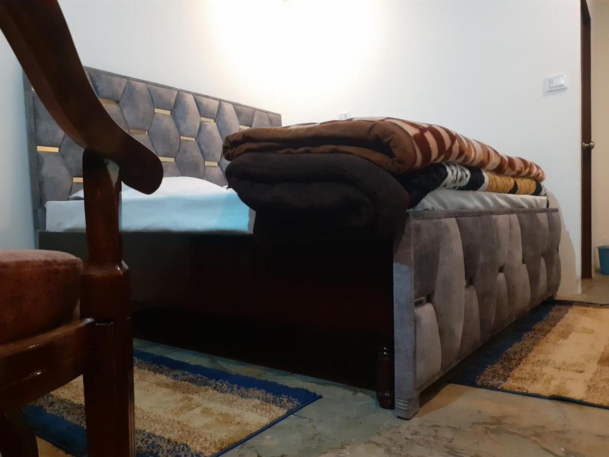 Lake Haven Resort, Sari, Chopta Екстер'єр фото