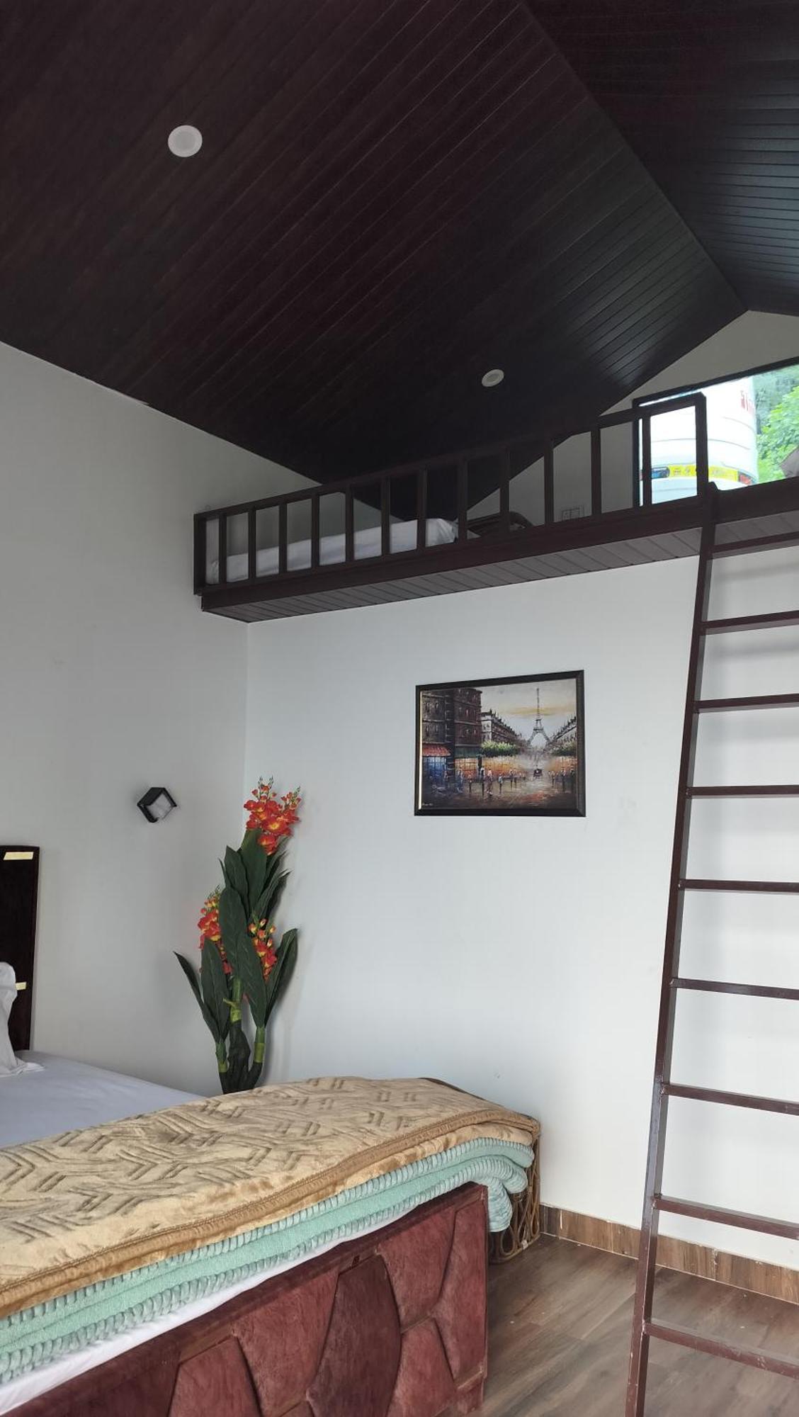 Lake Haven Resort, Sari, Chopta Екстер'єр фото